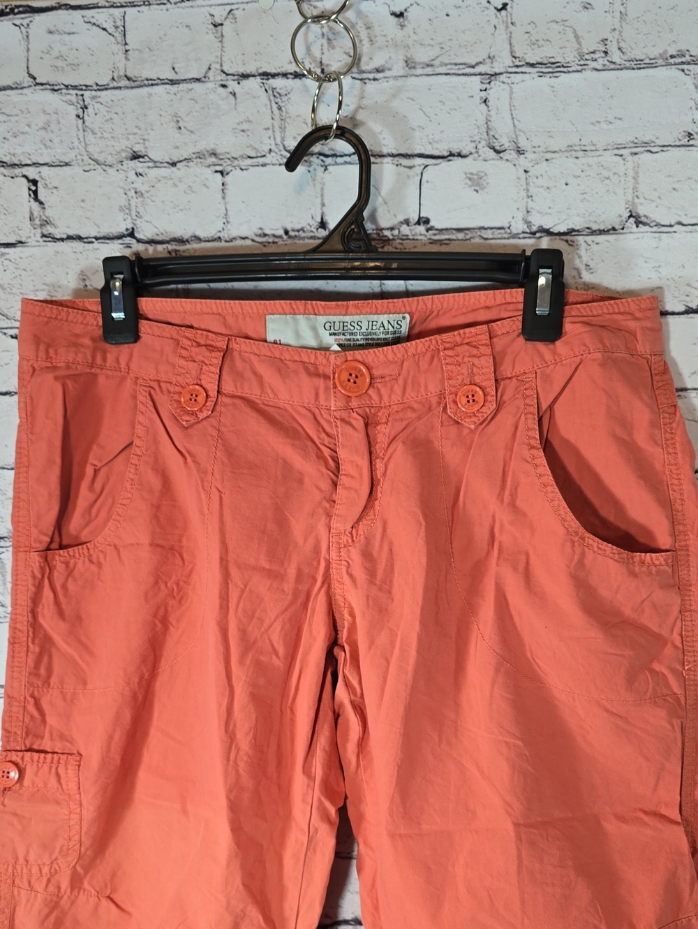 Guess Jeans Coral Button-Front Capri Pants Size 29 - Picture 3 of 10